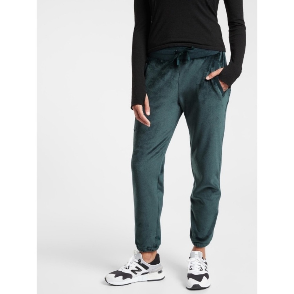 Athleta Double Cozy Karma Jogger Size Medium